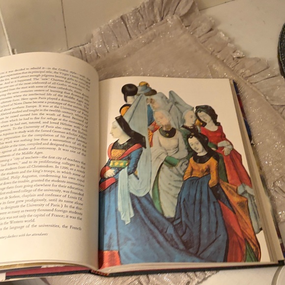 The Horizon Concise History of France Book - Picture 5 of 10